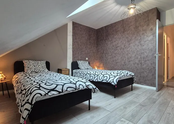 3 Gites- Le Roosevelt, Côte 204, Côte 204 Bis Vakantiehuis Château-Thierry